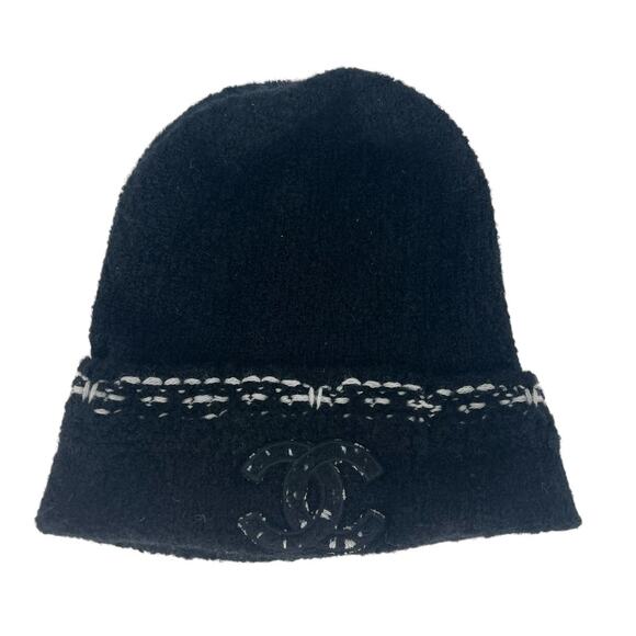 Chanel 2023 Cashmere Blend CC Beanie - Picture 1 of 9